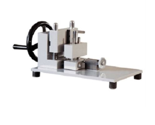 LIYI V Type Sample Cutting Manual Notching Machine Untuk Spesimen Dampak Charpy Dan Izod